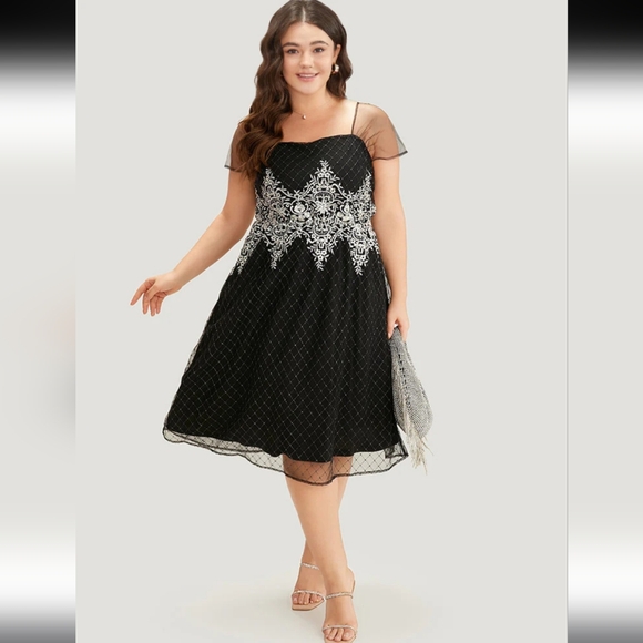 BloomChic Dresses & Skirts - NWT Embroidered Waist Black Sparkle Mesh Dress